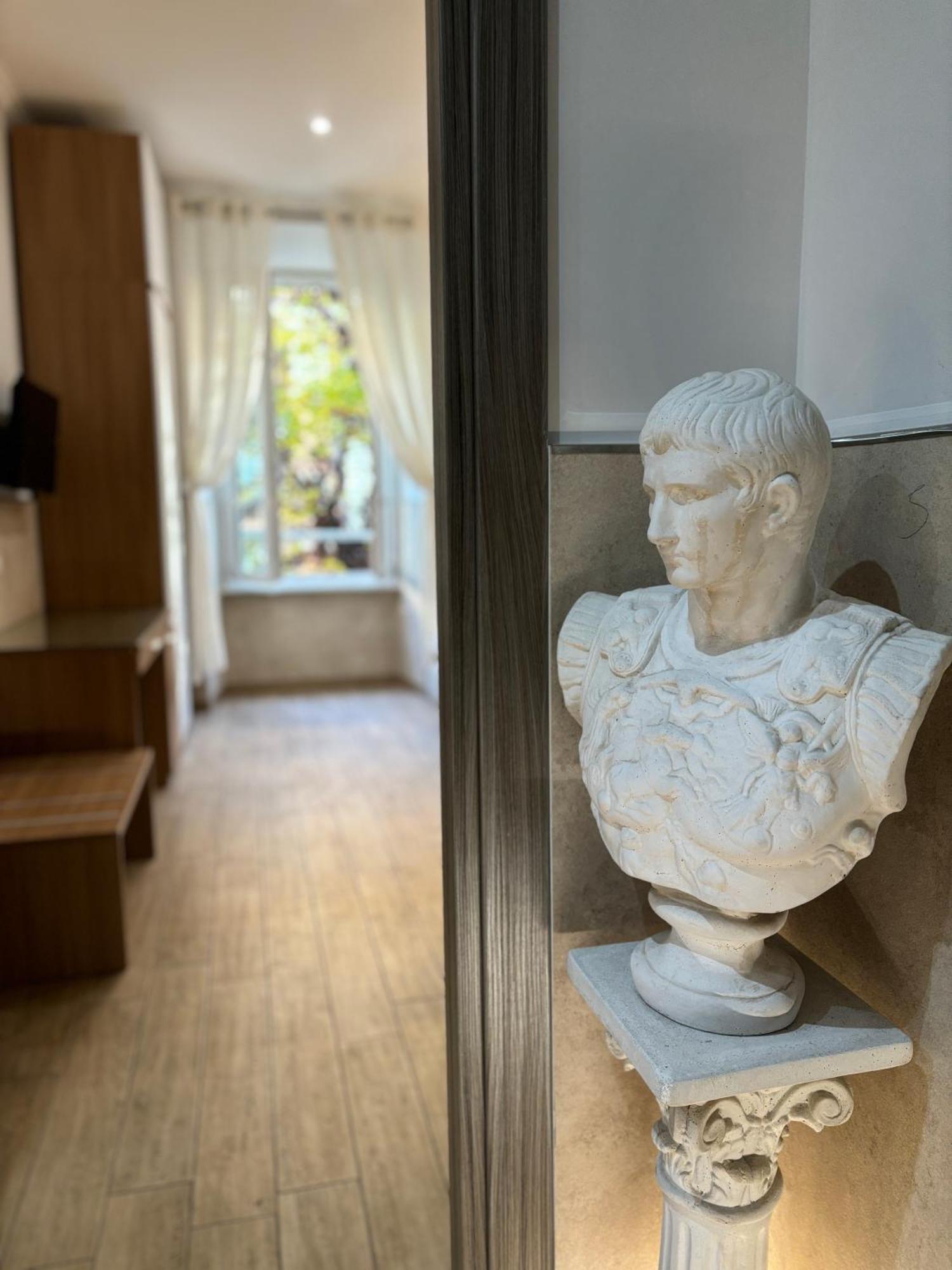 Hotel Casa Mirabilia Rzym Zewnętrze zdjęcie